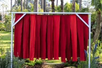 Le Temple - Agrandir l'image 4 sur 13, fenêtre modale