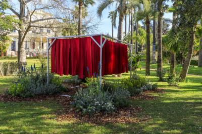 Le Temple - Agrandir l'image 7 sur 13, fenêtre modale